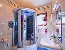 sink, indoor, plumbing fixture, shower, design, interior, bathtub, tap, mirror